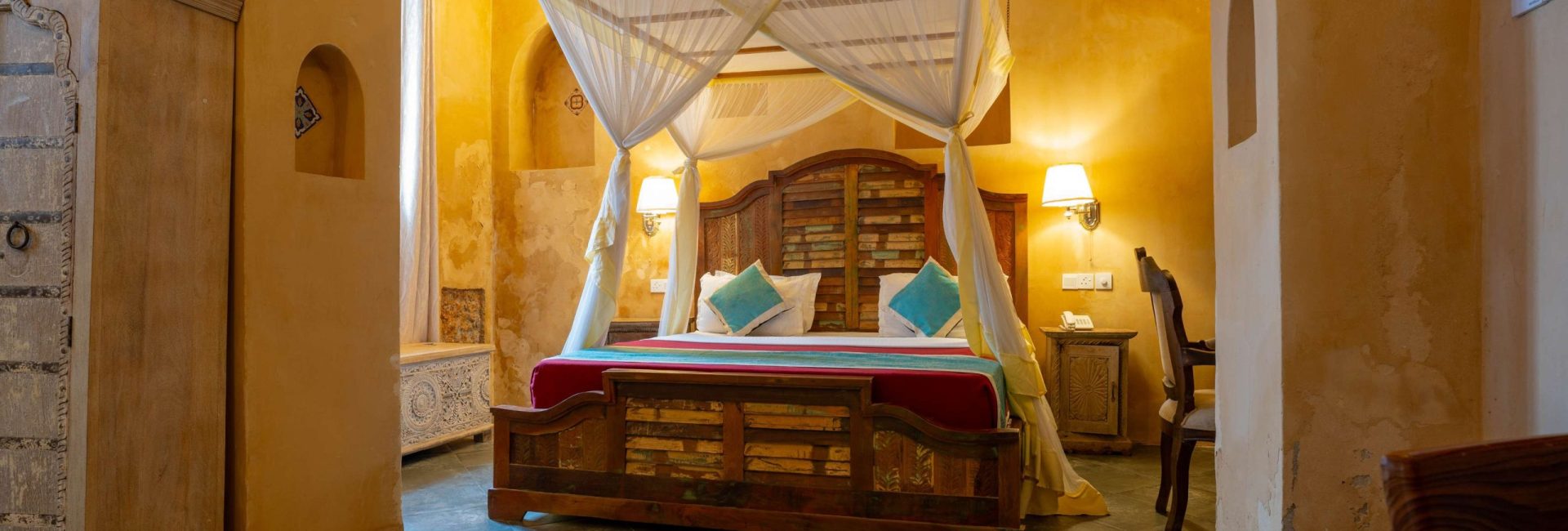 Double Room with City and Pool View