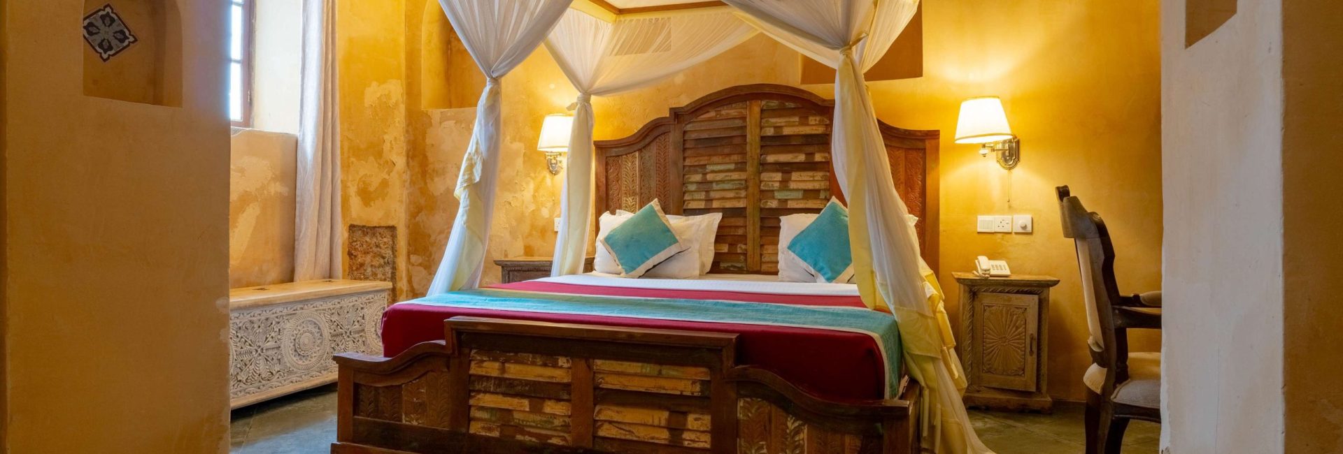 Double Room with City and Pool View