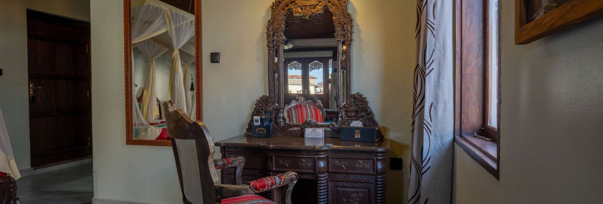 Triple Room with a Pool View